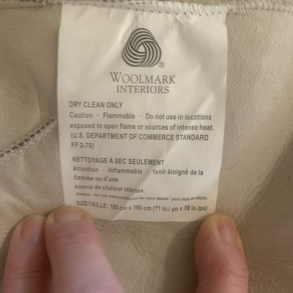 ✨Authentic AUSKIN LAMBSKIN/WOOL area rug by Woolmark Interiors✨ - Picture 12 of 14